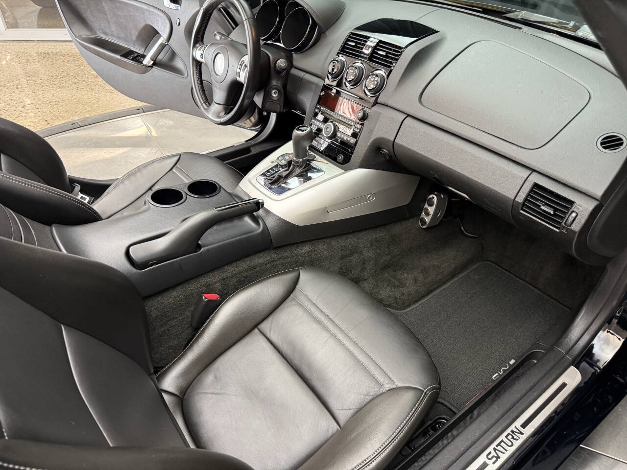 Used 2008 Saturn Sky Red Line RWD image 20