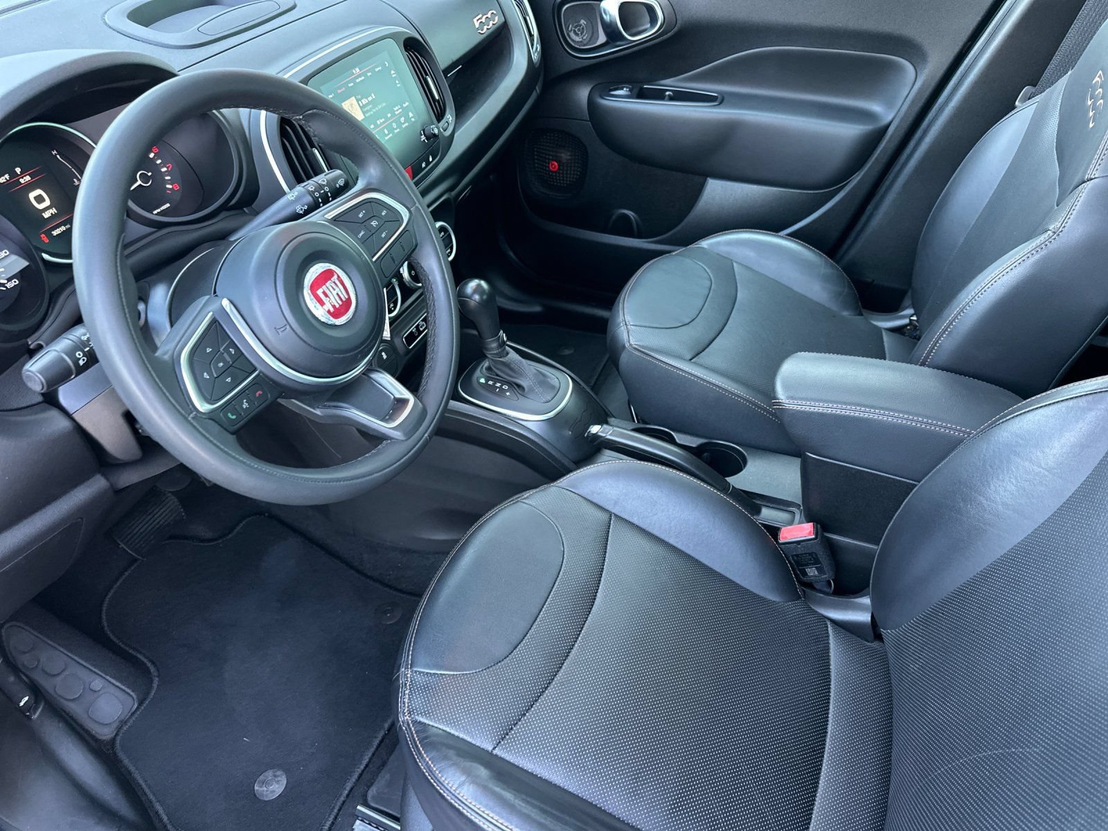 Used 2020 FIAT 500L Trekking w/ Popular Equipment Group FWD image 10