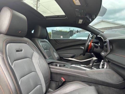 Used 2017 Chevrolet Camaro SS w/ 50th Anniversary Edition RWD image 13