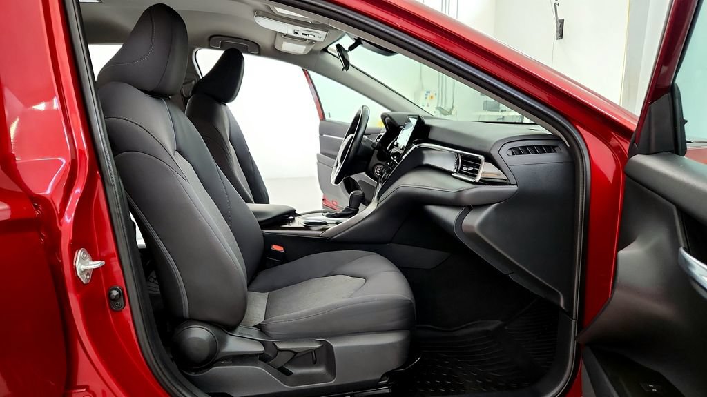 Used 2021 Toyota Camry LE w/ Cold Weather Package FWD image 16