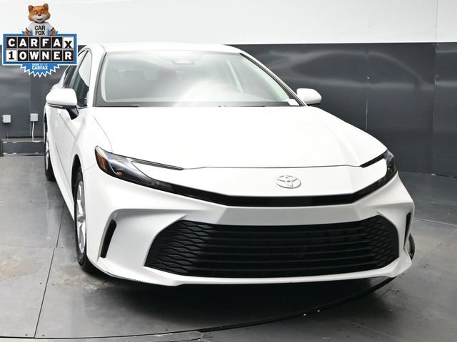 Used 2025 Toyota Camry LE FWD video 2