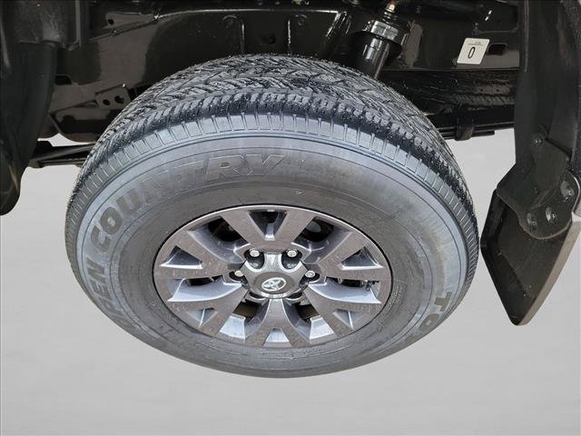Used 2022 Toyota Tacoma SR5 RWD image 12