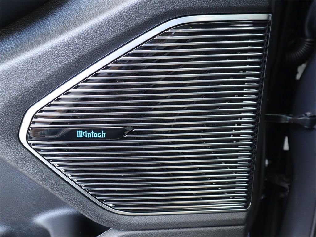 Used 2023 Jeep Grand Cherokee Overland w/ Luxury Tech Group IV image 20