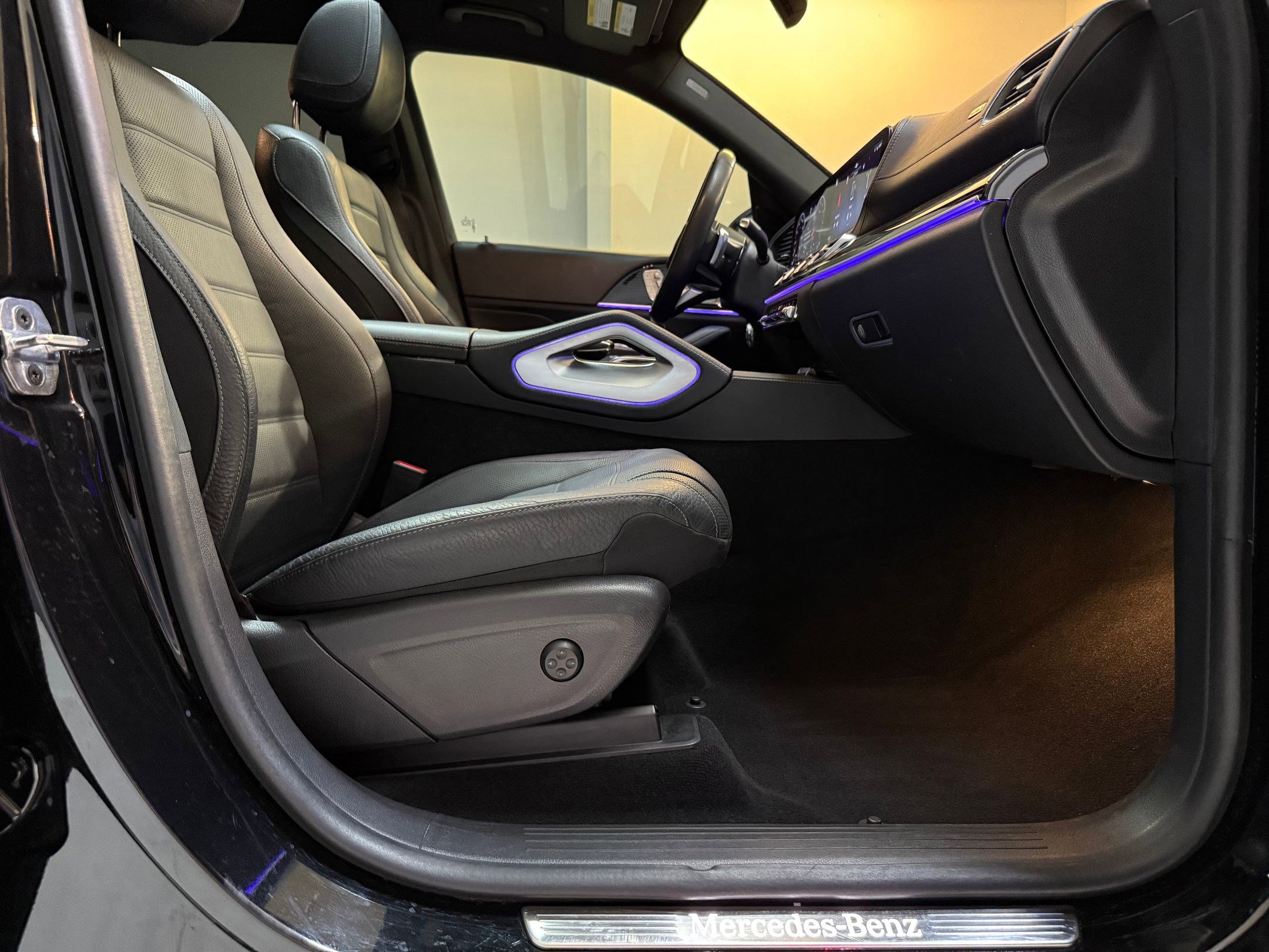 Used 2024 Mercedes-Benz GLS 450 4MATIC image 61