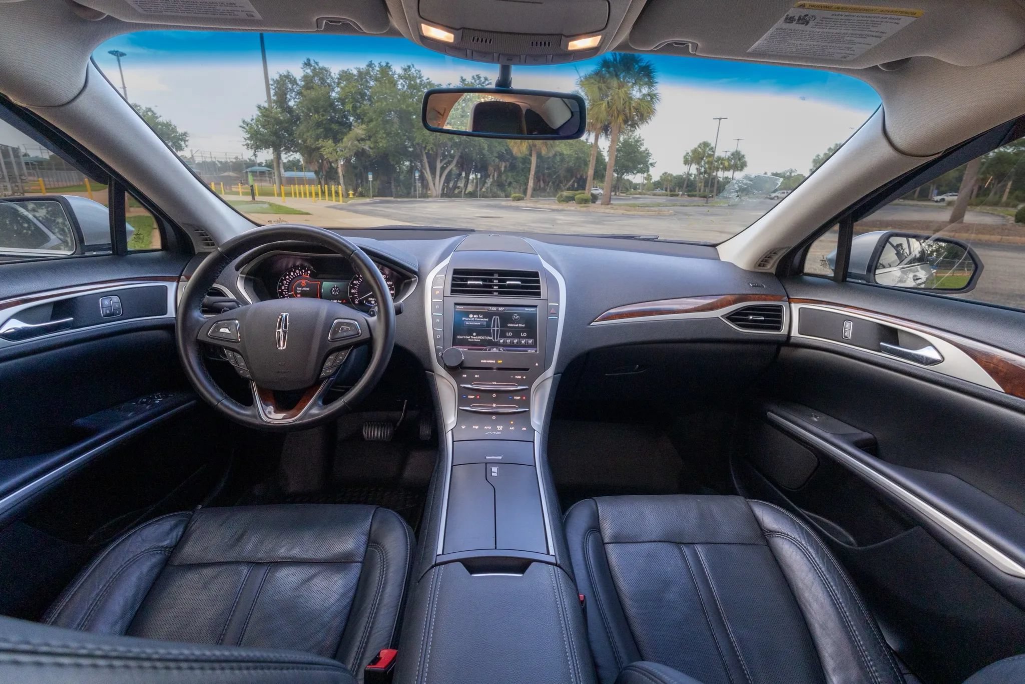 Used 2016 Lincoln MKZ w/ Equipment Group 300A Reserve FWD image 18