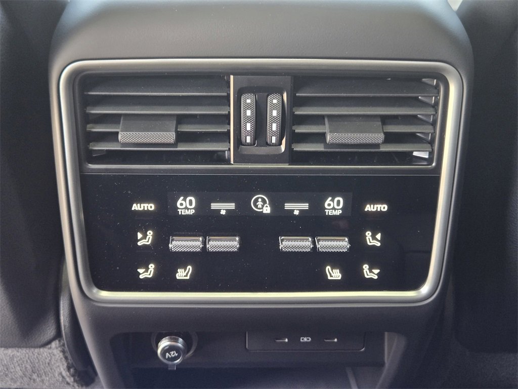 Used 2025 Porsche Cayenne S image 30