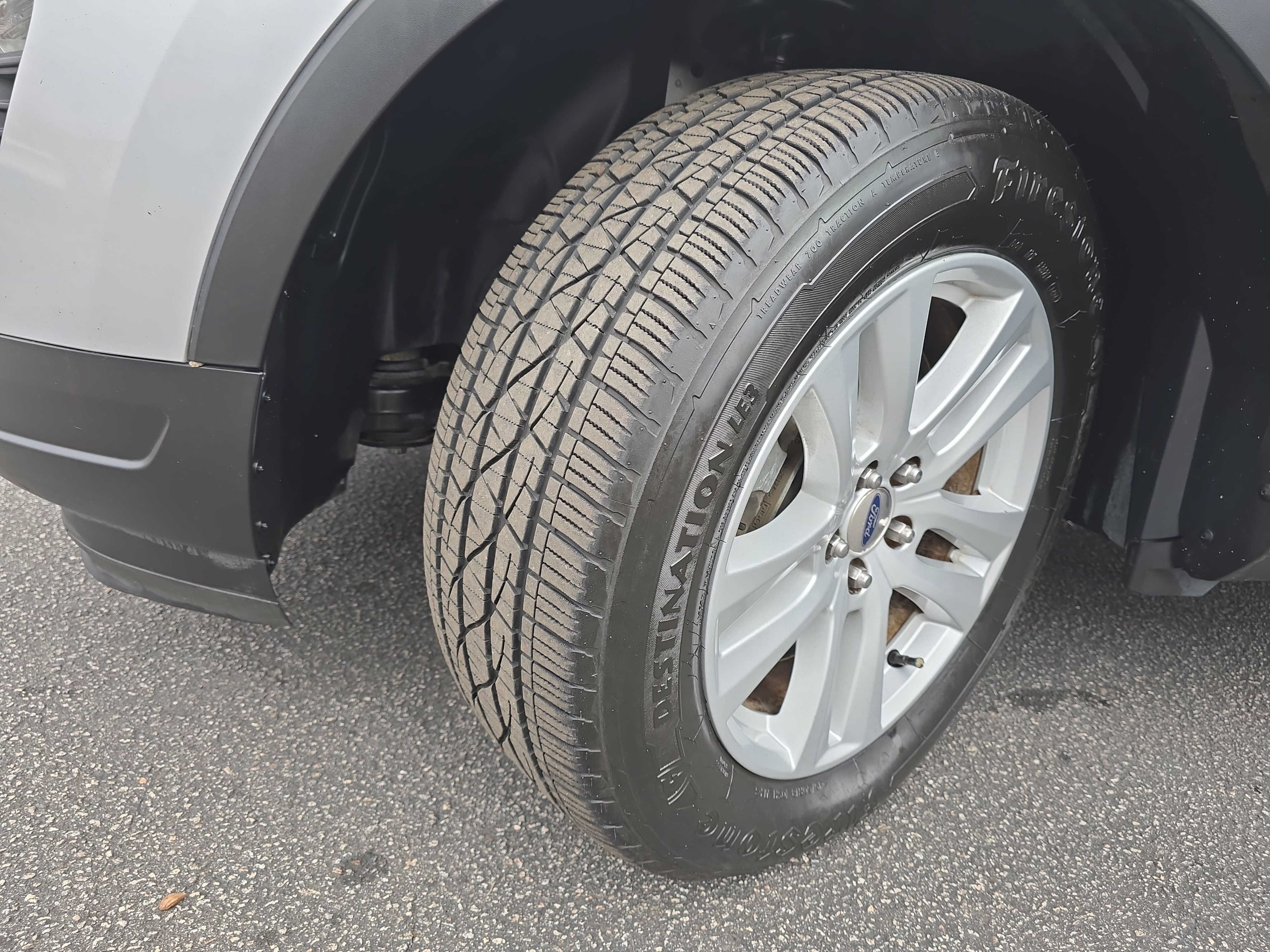 Used 2018 Ford Explorer XLT w/ Equipment Group 202A image 30