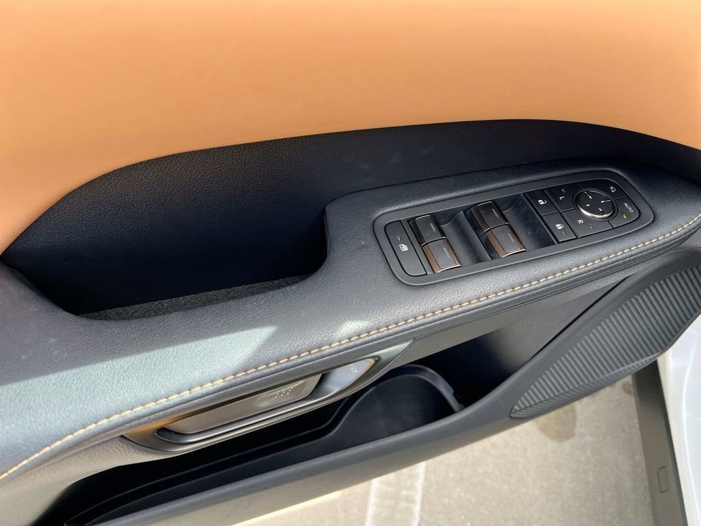 Certified 2025 Lexus RX 350 Premium w/ Accessory Package (Z1) image 11