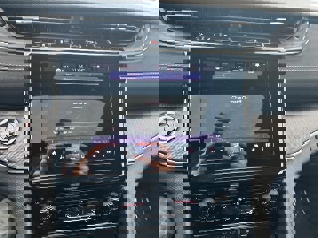 New 2025 Jeep Grand Cherokee L Laredo image 16