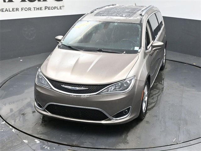 Used 2018 Chrysler Pacifica Touring-L Plus w/ Tire & Wheel Group image 47