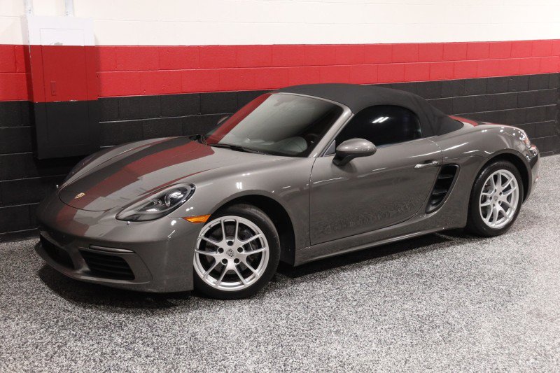 Used 2017 Porsche 718 Boxster RWD image 17