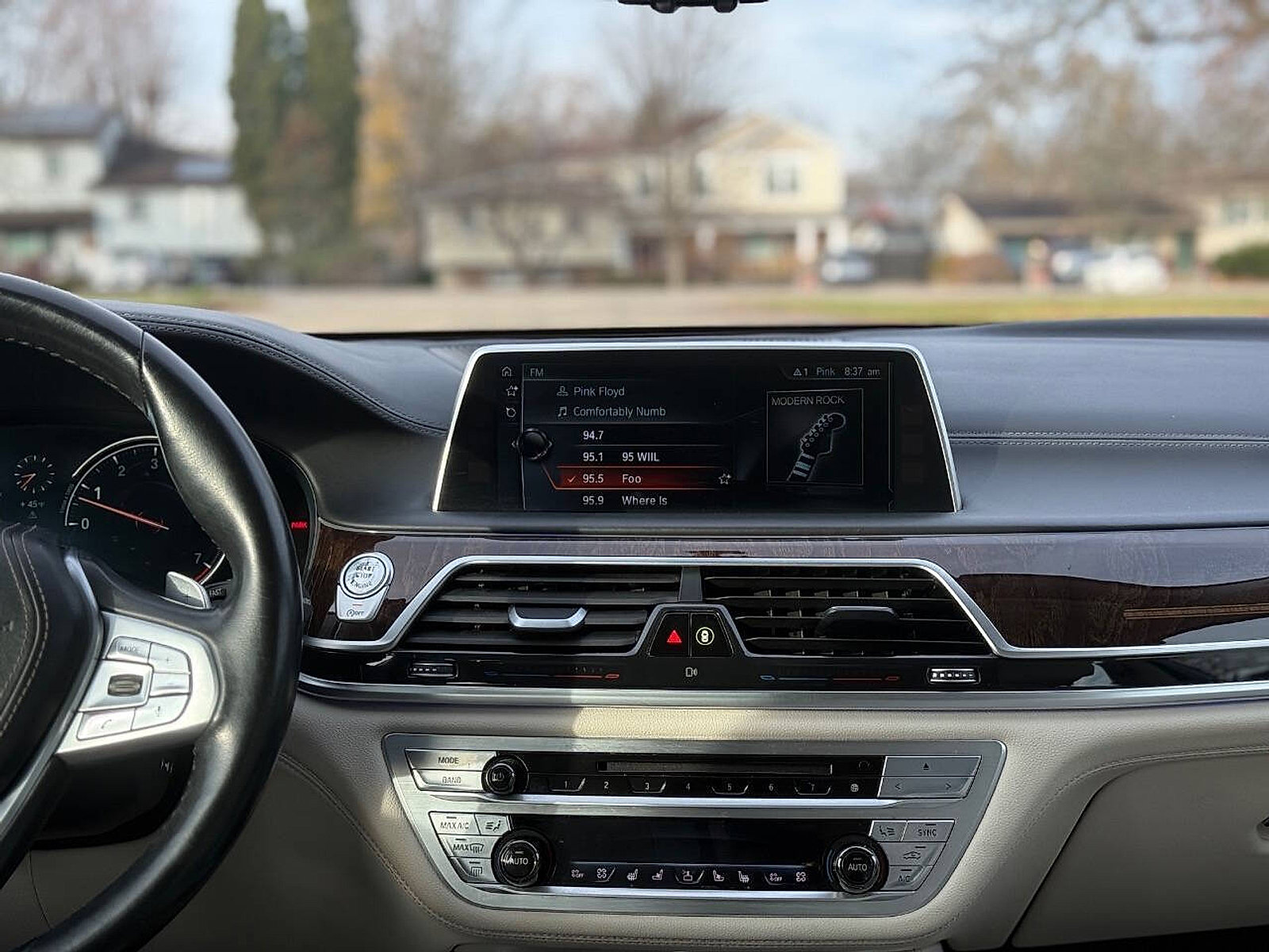 Used 2016 BMW 750i xDrive image 21