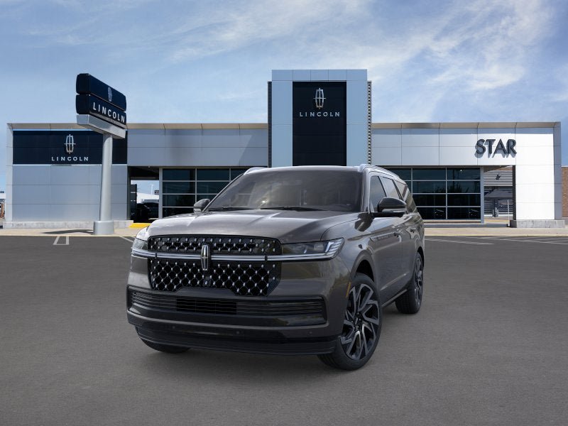 New 2026 Lincoln Navigator Black Label AWD/4WD image 2