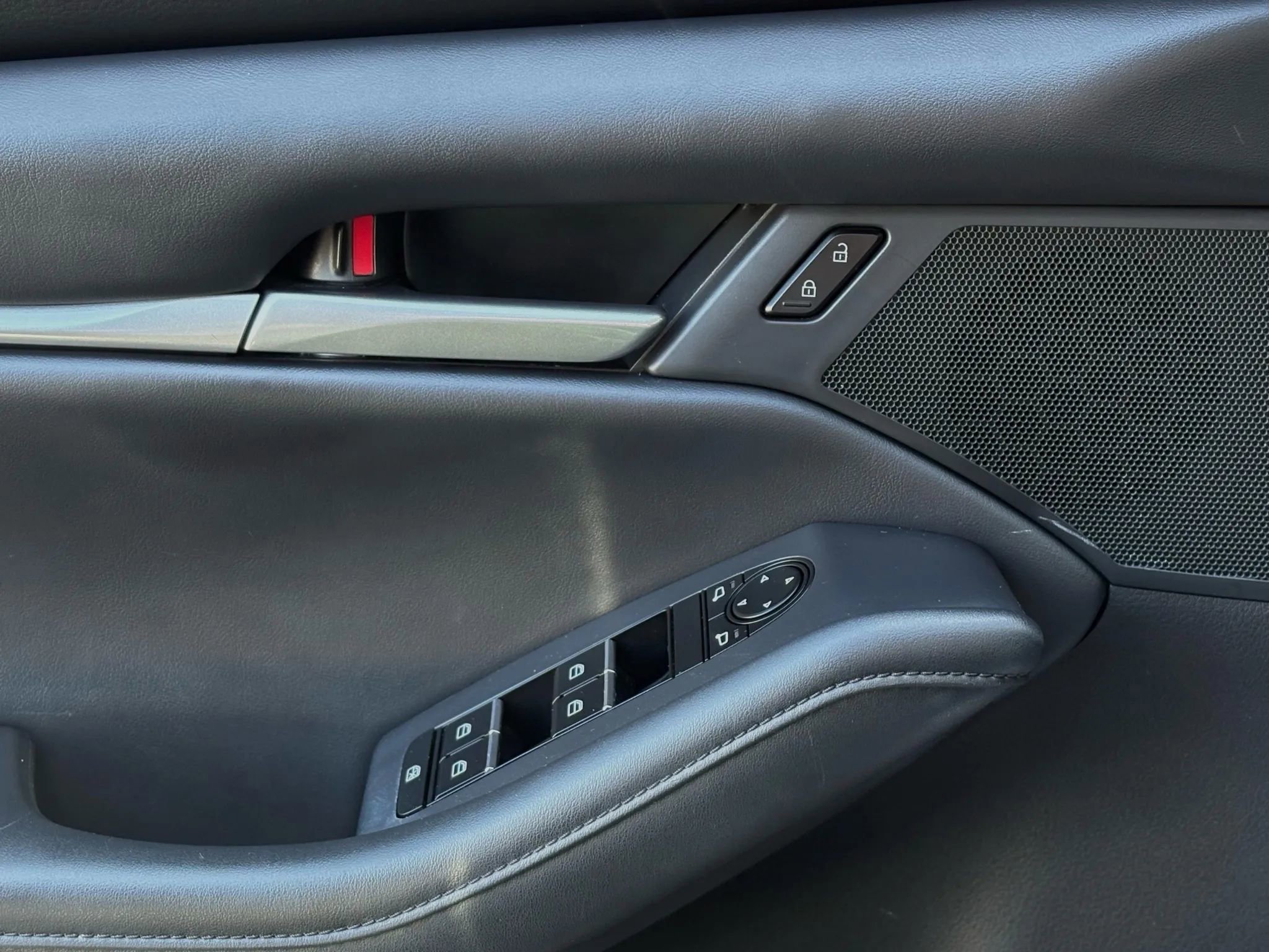 Used 2021 MAZDA MAZDA3 s image 20