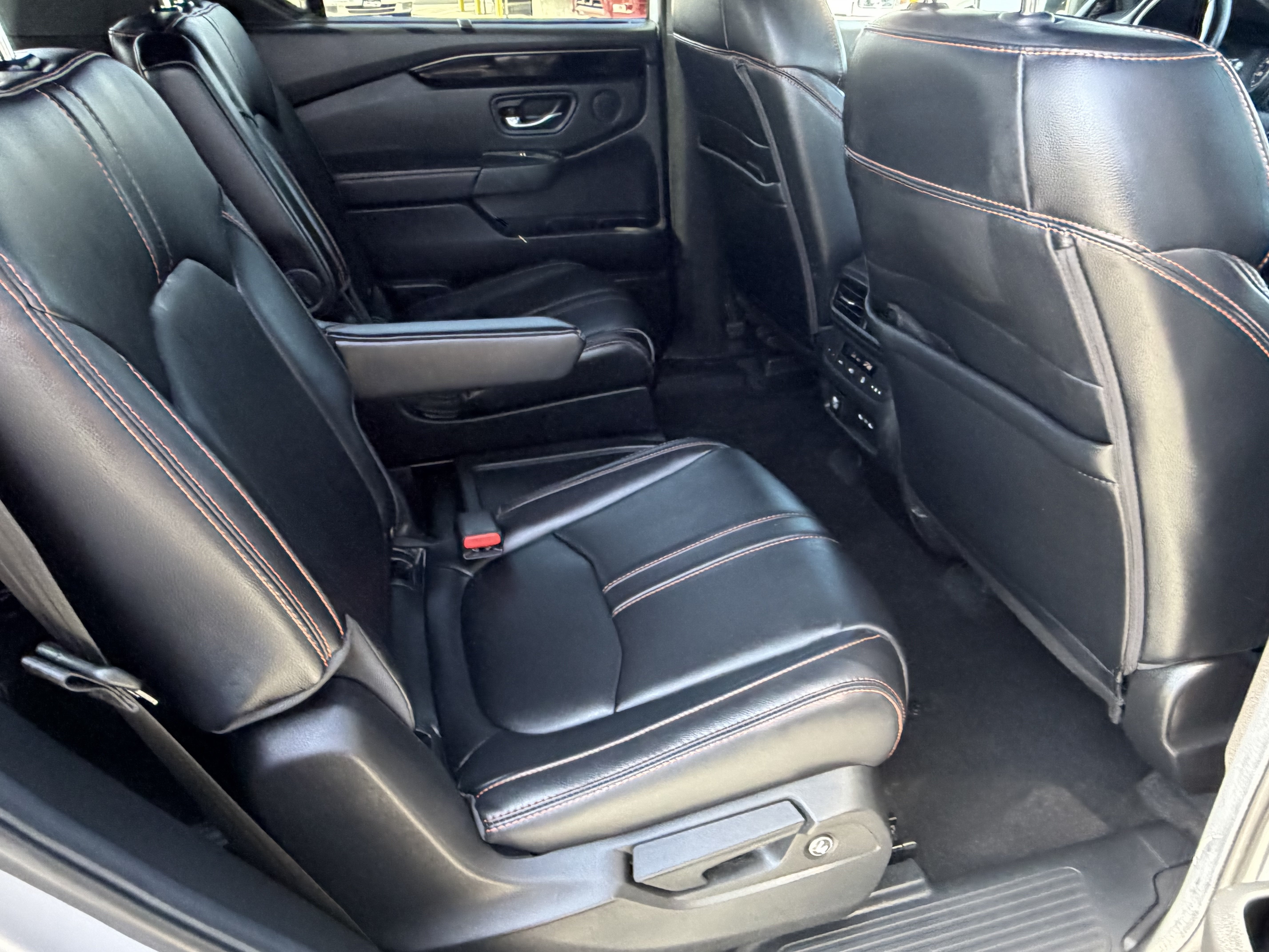 Used 2025 Honda Pilot TrailSport image 12