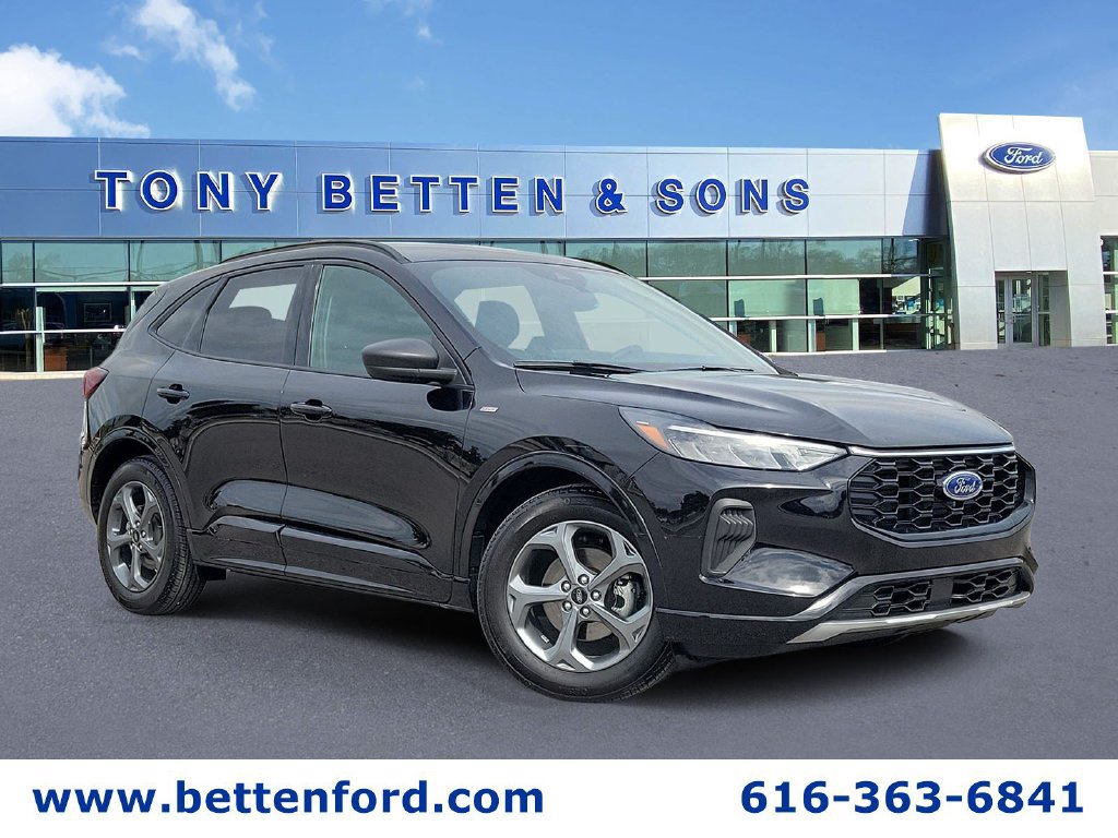 Used 2023 Ford Escape ST-Line w/ Tech Pack #1 FWD image 1