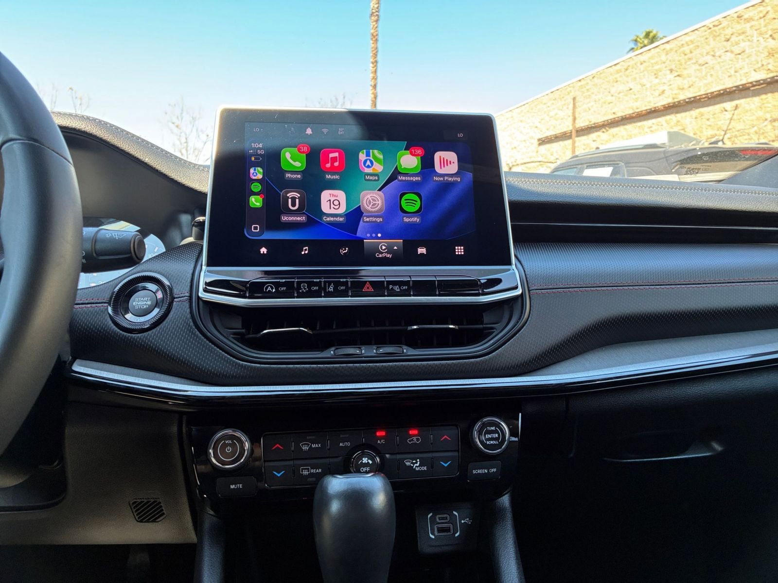 Used 2025 Jeep Compass Trailhawk AWD/4WD image 17