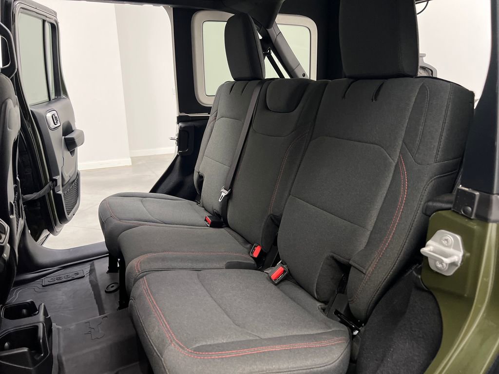 Used 2024 Jeep Wrangler Unlimited Rubicon w/ XTREMEE 35" Tire Package AWD/4WD image 13