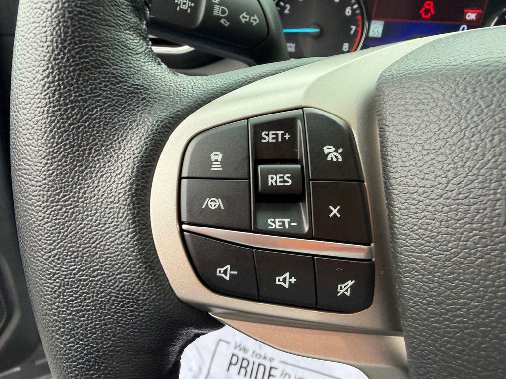 Used 2022 Ford Explorer Limited w/ Equipment Group 301A image 21