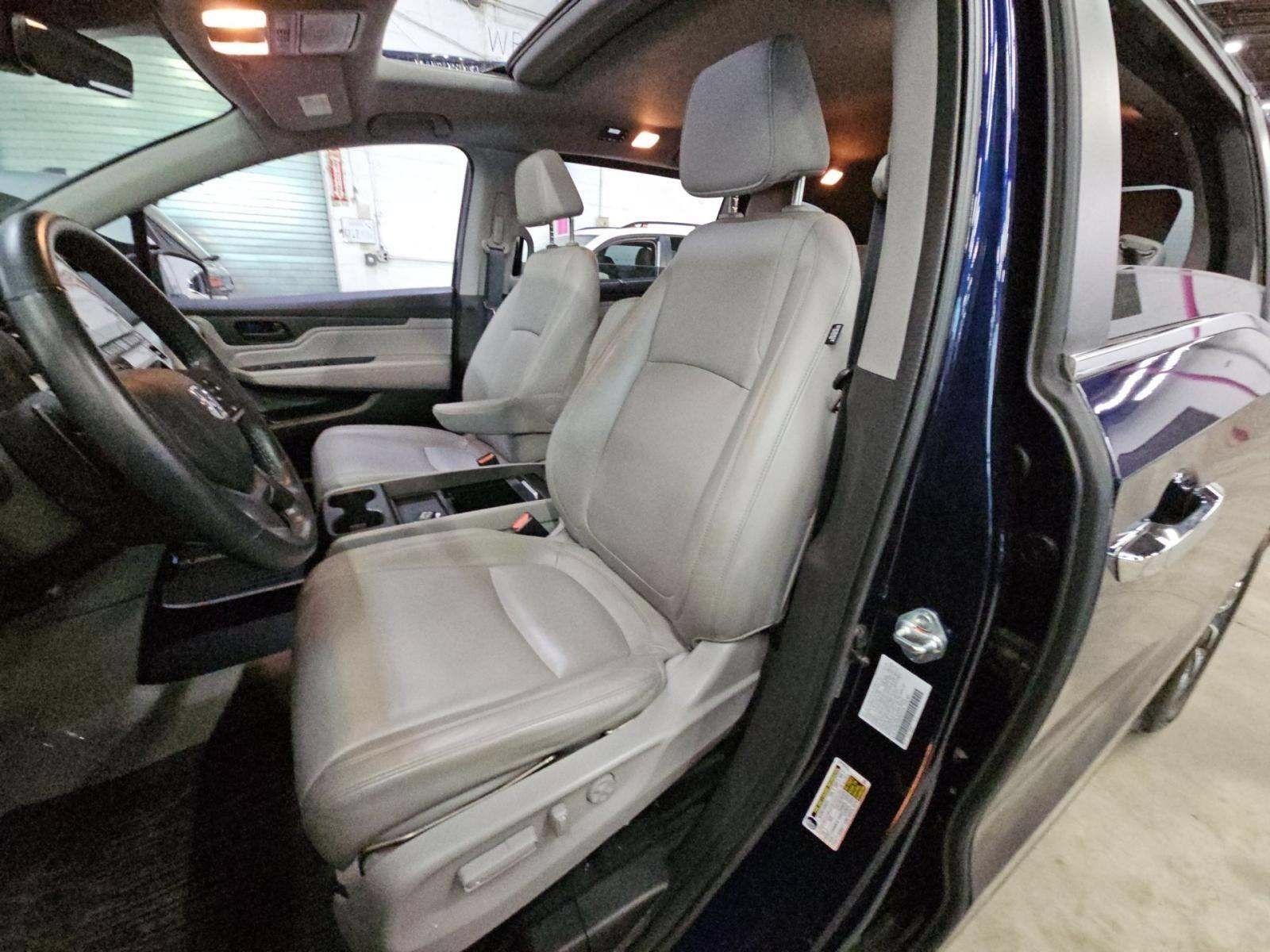 Used 2023 Honda Odyssey EX-L image 6