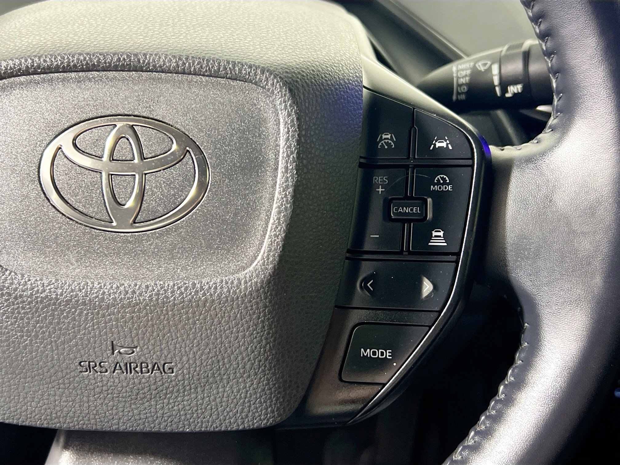 Used 2023 Toyota Prius LE FWD image 18