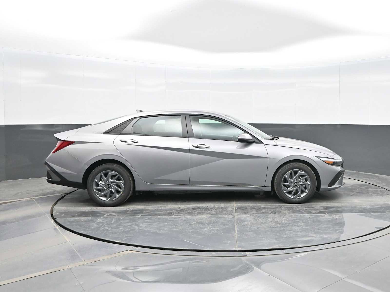 New 2026 Hyundai Elantra Blue image 9