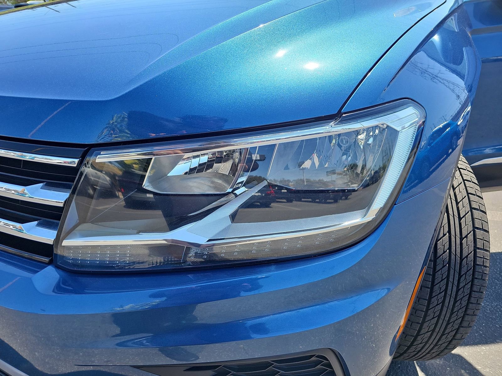 Used 2018 Volkswagen Tiguan SE AWD/4WD image 30