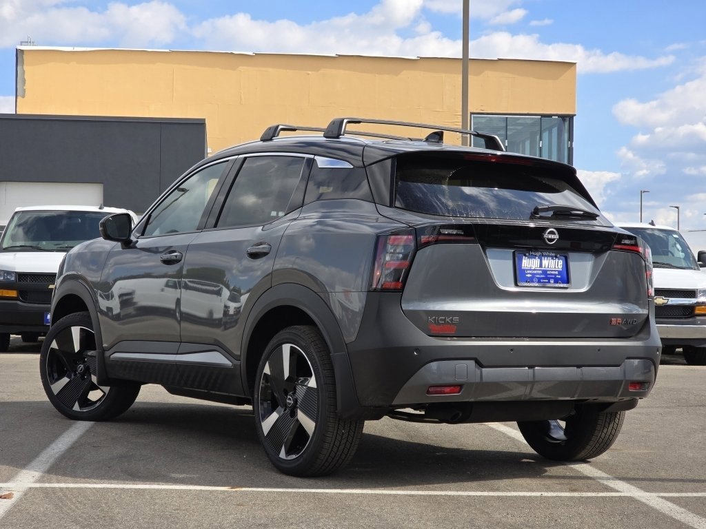 New 2026 Nissan Kicks SR w/ SR Premium Package image 9