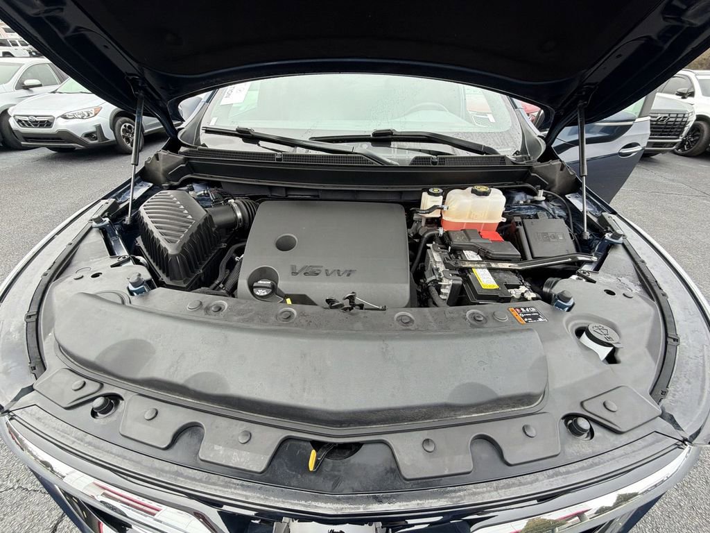 Used 2023 Buick Enclave Essence w/ LPO, Floor Liner Package image 31