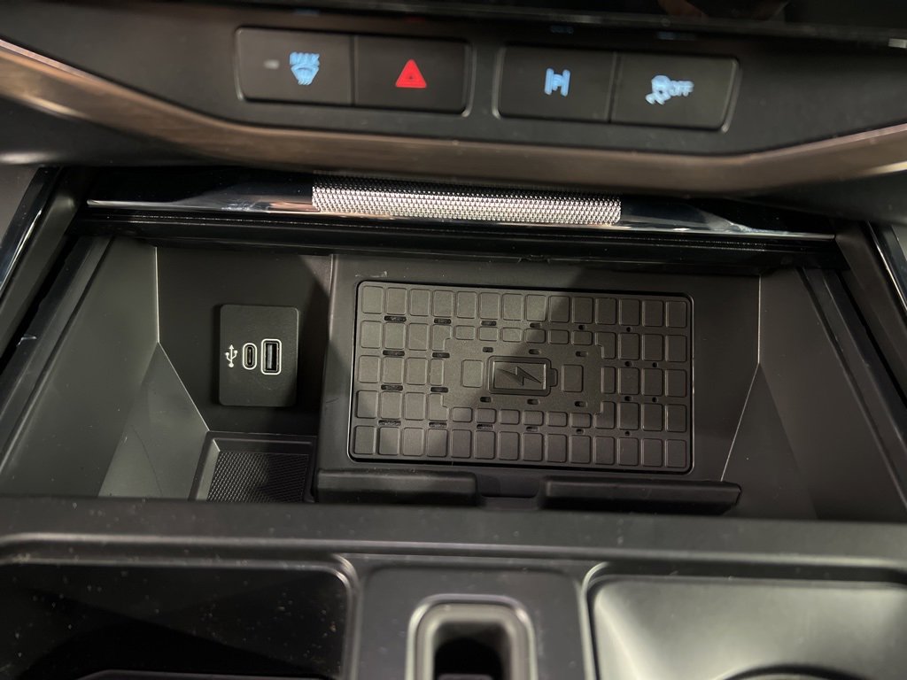 New 2025 Ford F150 Lightning Lariat image 15