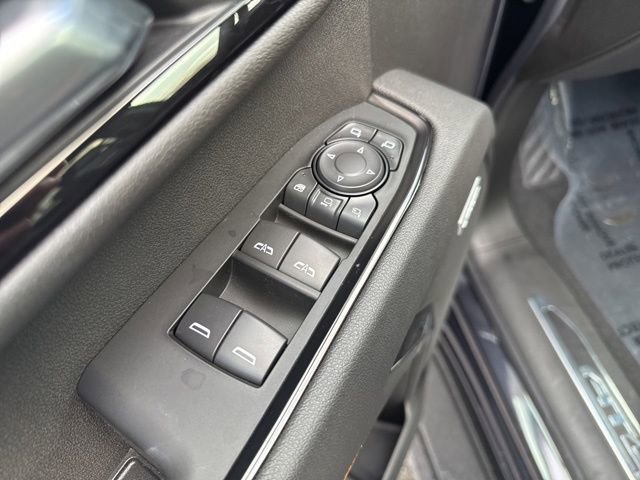 Used 2025 GMC Sierra 3500 AT4 w/ AT4 Premium Plus Package image 3