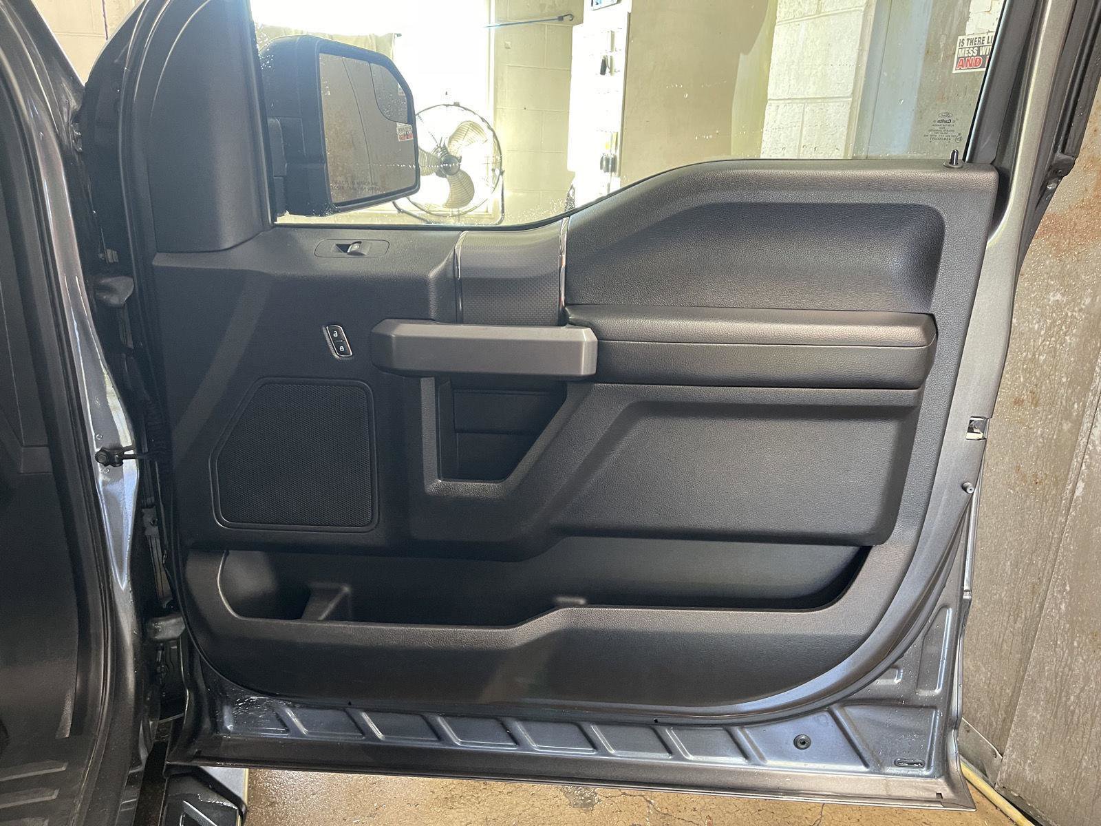 Used 2015 Ford F150 XLT w/ Equipment Group 302A Luxury image 25