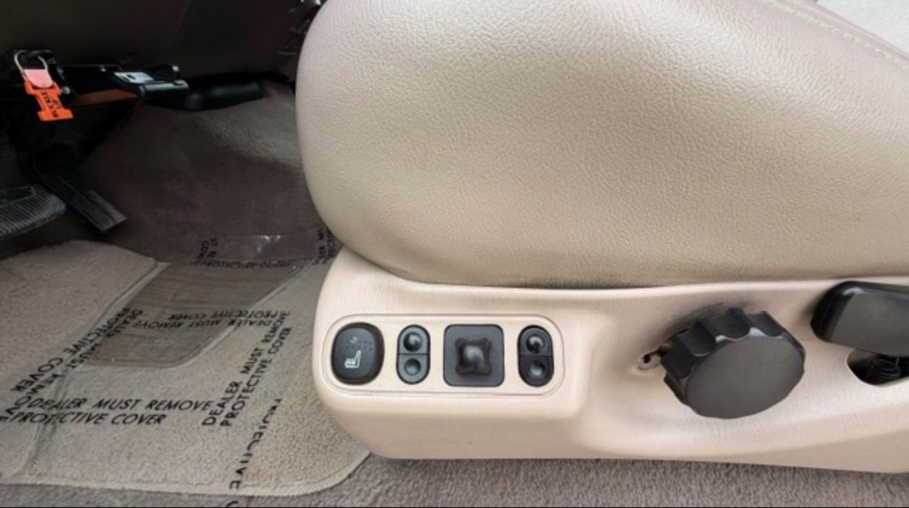 Used 2001 Ford Excursion Limited AWD/4WD image 14
