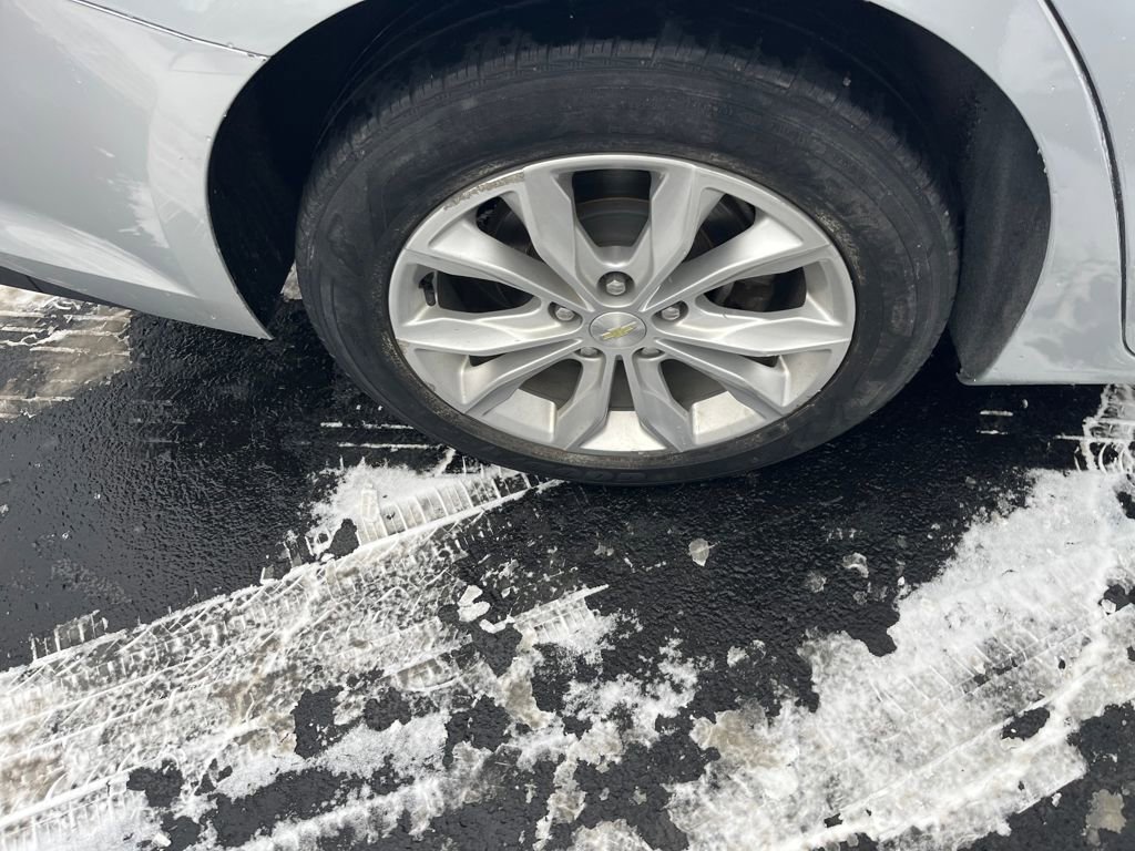 Used 2019 Chevrolet Malibu LT image 25