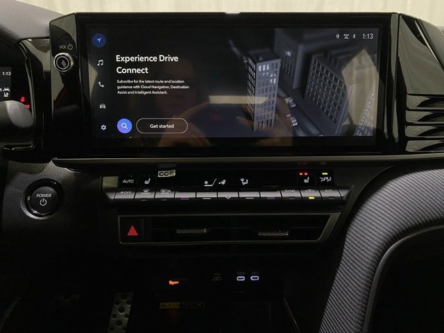 Used 2026 Toyota Camry Hybrid w/ Multimedia Upgrade Package image 18