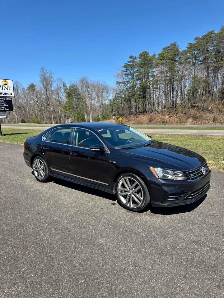 Used 2017 Volkswagen Passat 1.8T R-Line