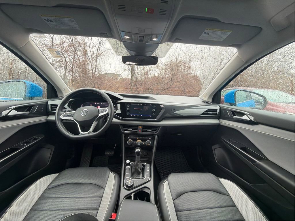 Used 2022 Volkswagen Taos SEL w/ Panoramic Sunroof Package image 27