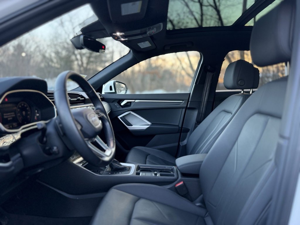 Used 2023 Audi Q3 2.0T Premium Plus w/ Premium Plus Package image 15