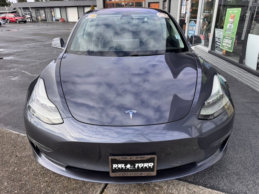Used 2018 Tesla Model 3 Long Range RWD image 2