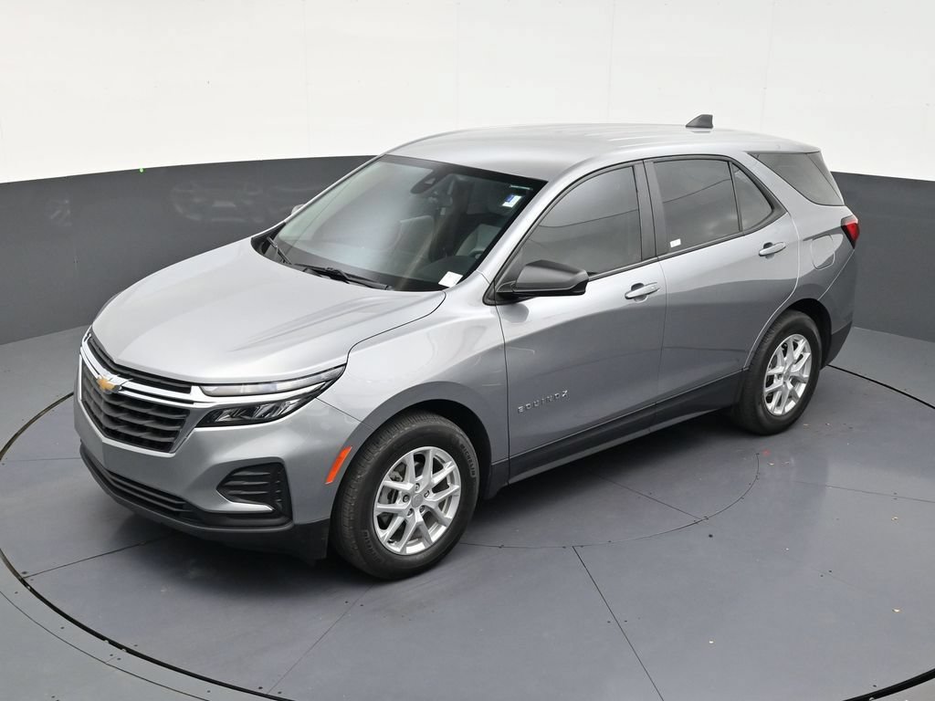 Used 2024 Chevrolet Equinox LS w/ LS Convenience Package FWD image 11