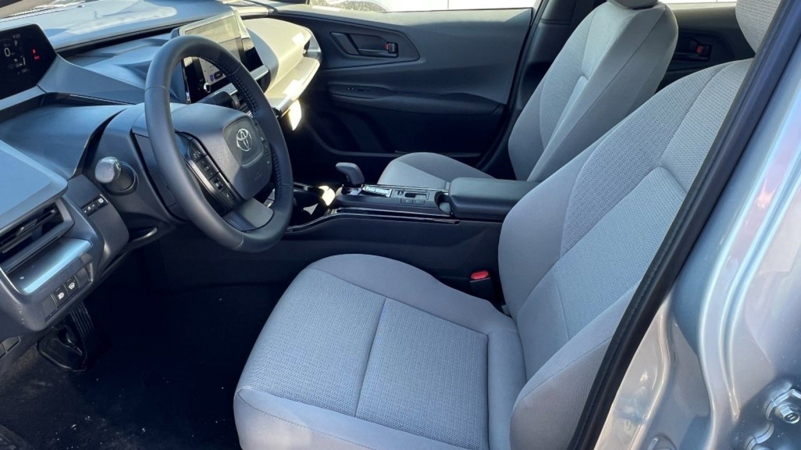 New 2026 Toyota Prius LE image 7