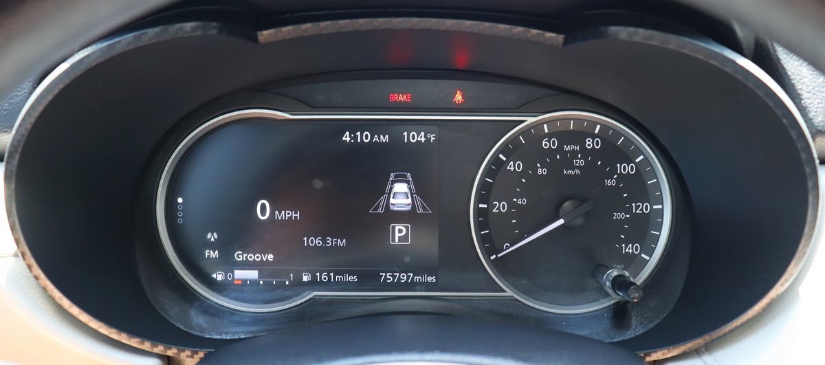 Used 2021 Nissan Versa SV FWD image 41