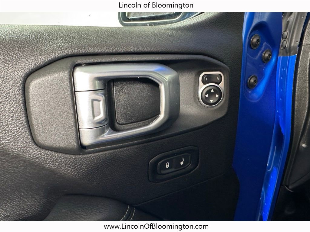 Used 2022 Jeep Wrangler Unlimited Sahara w/ Cold Weather Group image 18