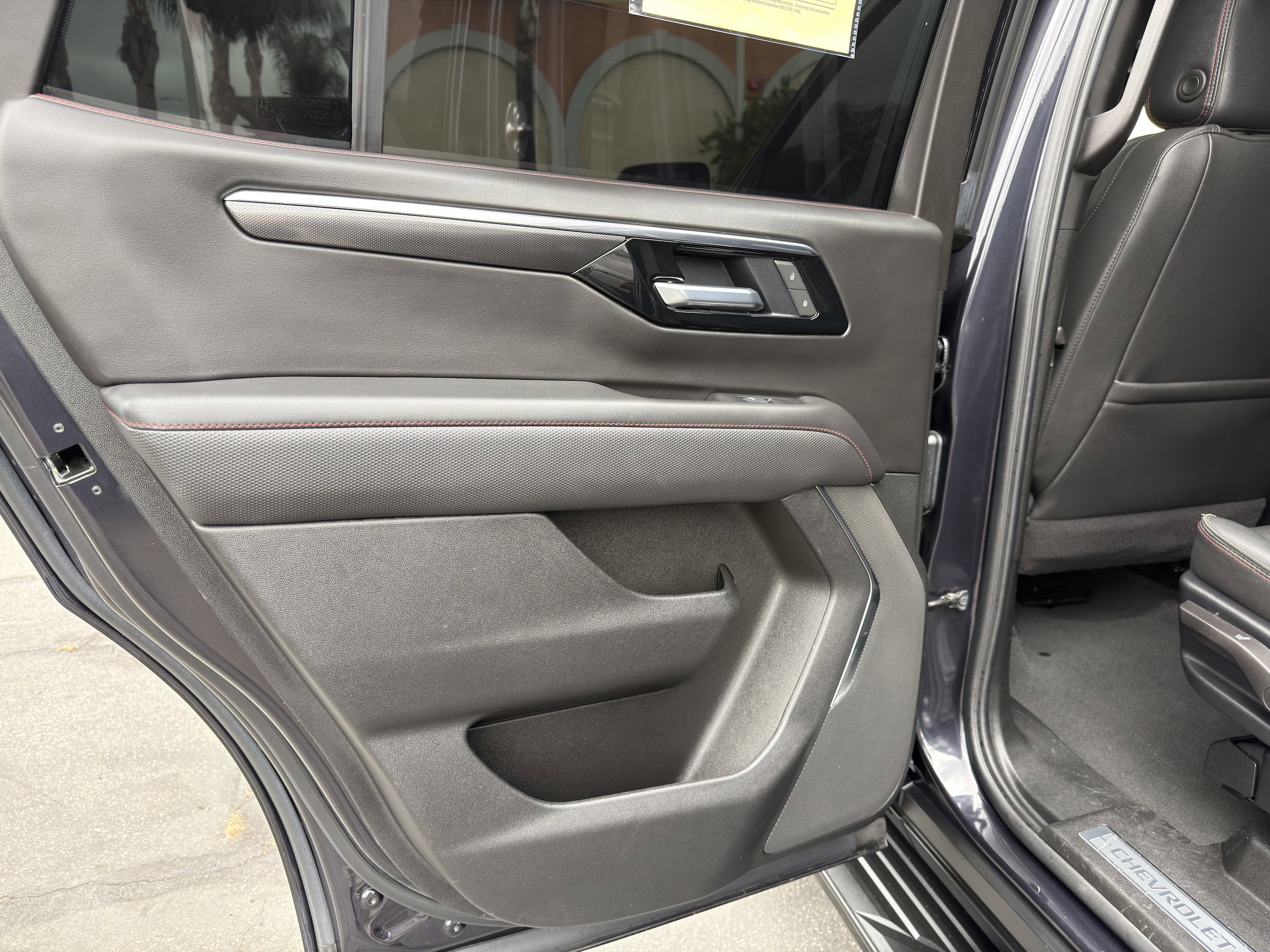 Used 2025 Chevrolet Tahoe RST RWD image 19