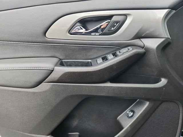 Used 2023 Chevrolet Traverse LT image 21