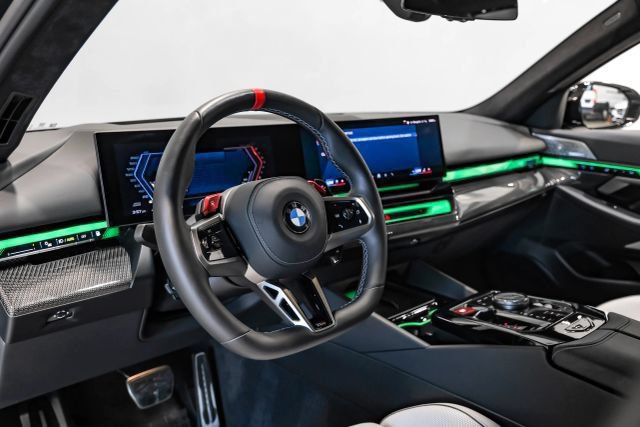 Used 2025 BMW M5 Touring w/ M Driver's Package AWD/4WD image 3