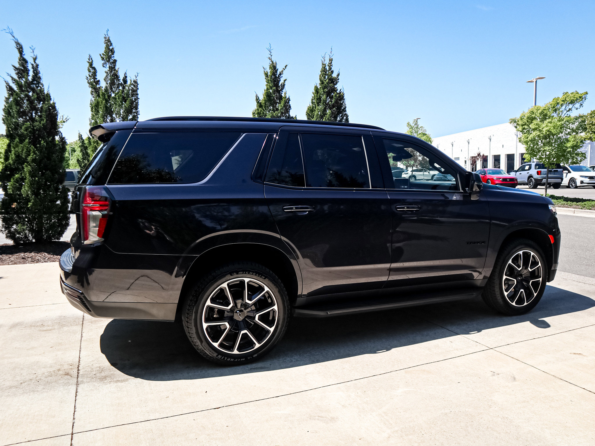 Used 2023 Chevrolet Tahoe RST w/ Luxury Package image 11