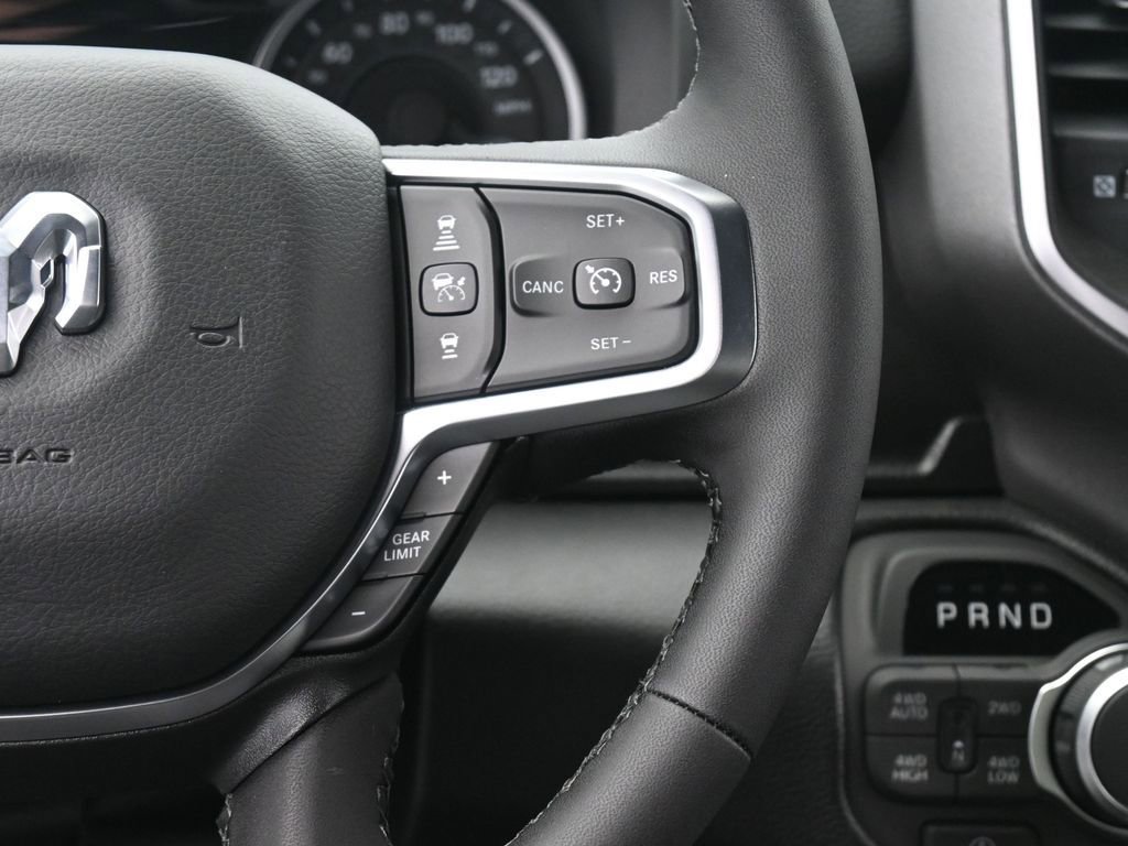 New 2026 RAM 1500 4x4 Crew Cab image 32