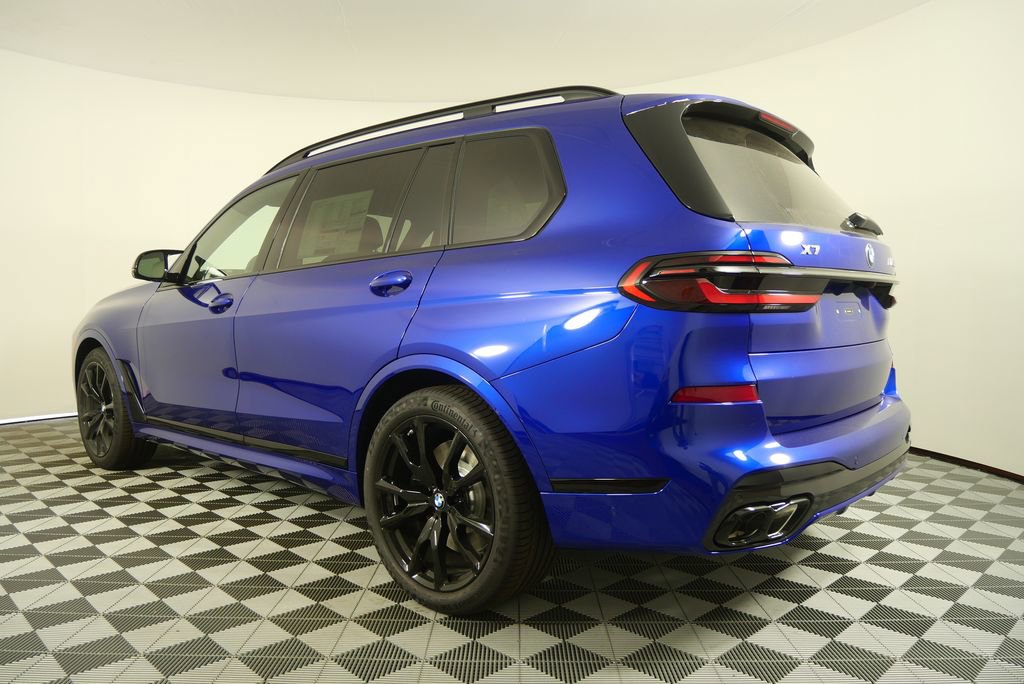 New 2026 BMW X7 M60i image 5