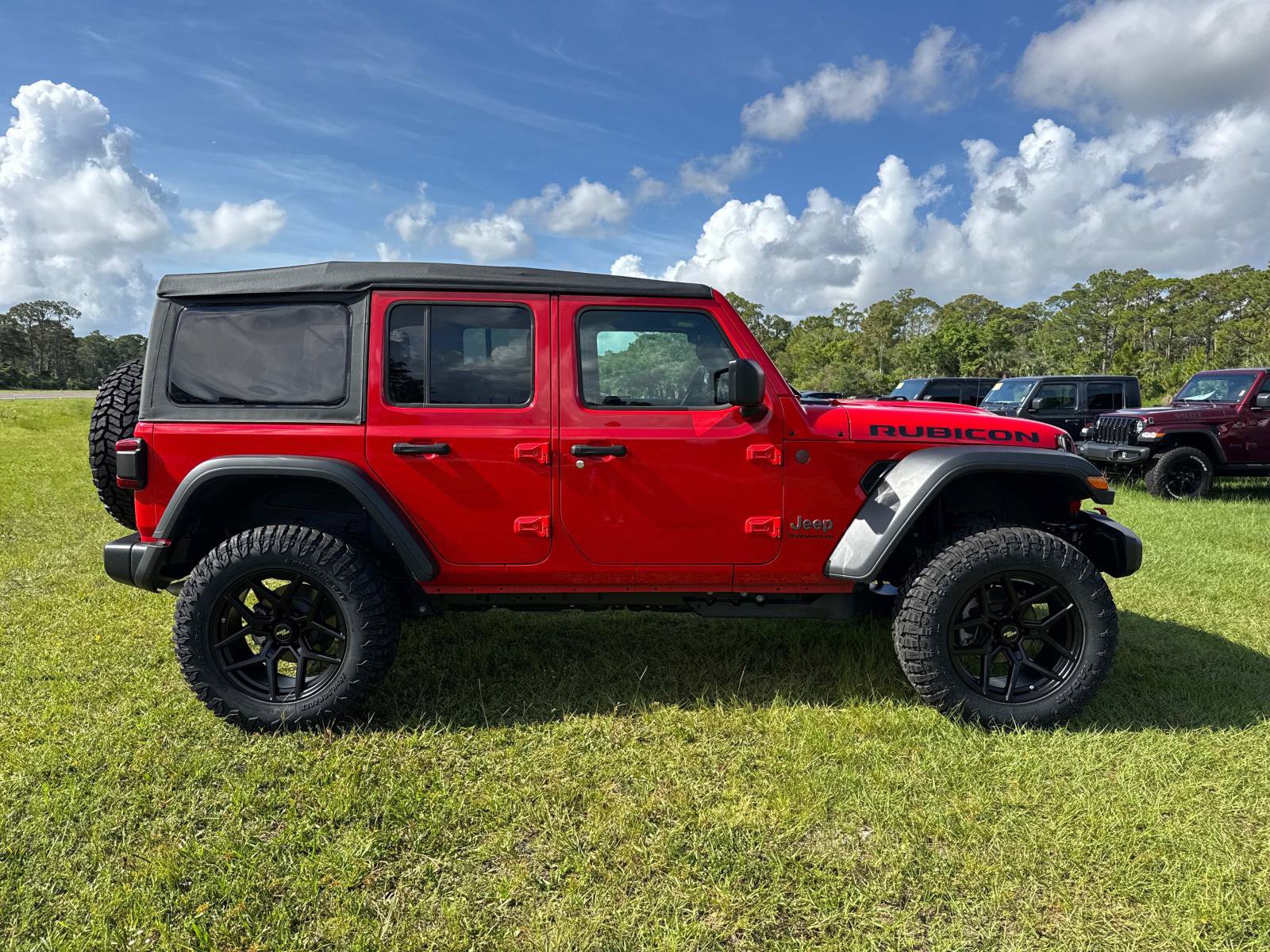 Certified 2026 Jeep Wrangler Unlimited Rubicon AWD/4WD image 2